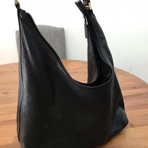 Black leather Gucci handbag